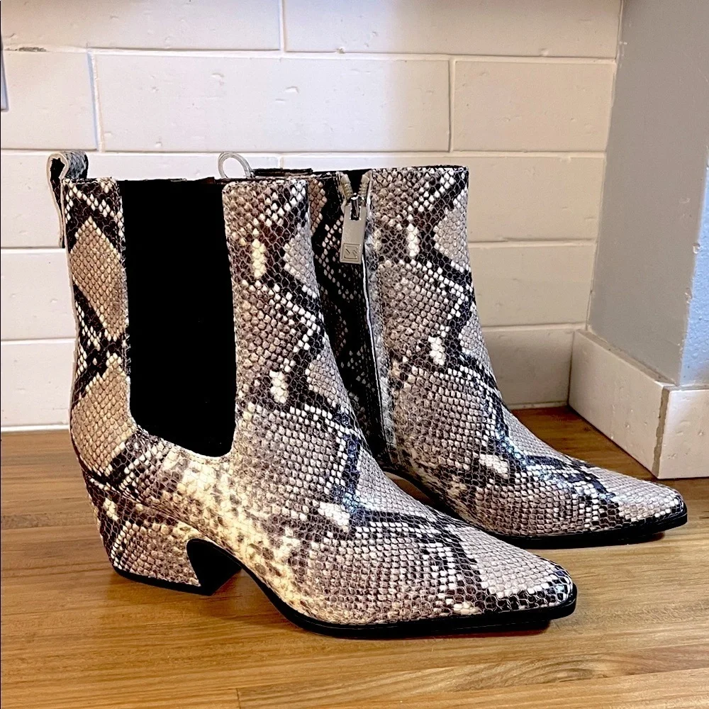 Franco Sarto Women's Vianca Snakeskin Ankle Boot Size 7 M NWOB